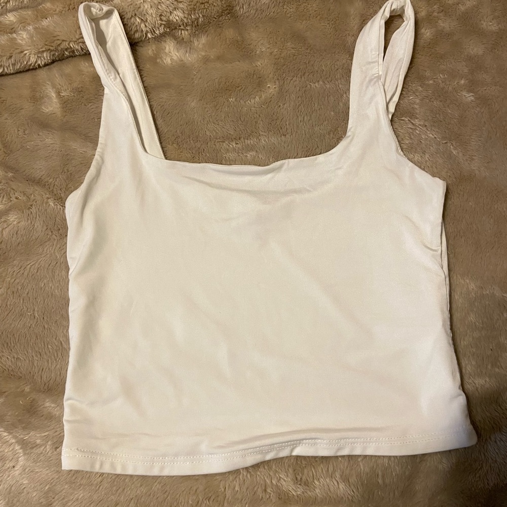 Crop top white tank